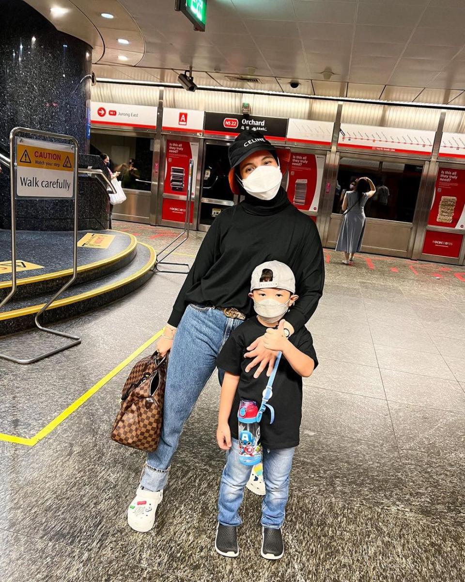 Nycta Gina dan buah hati (instagram.com/missnyctagina)