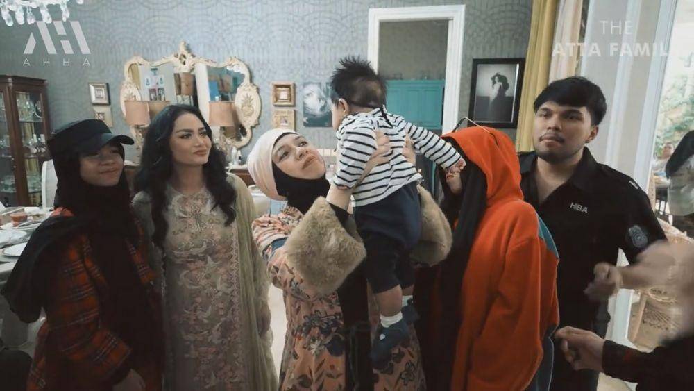 Krisdayanti ketemu besan (youtube.com/attahalilintar)