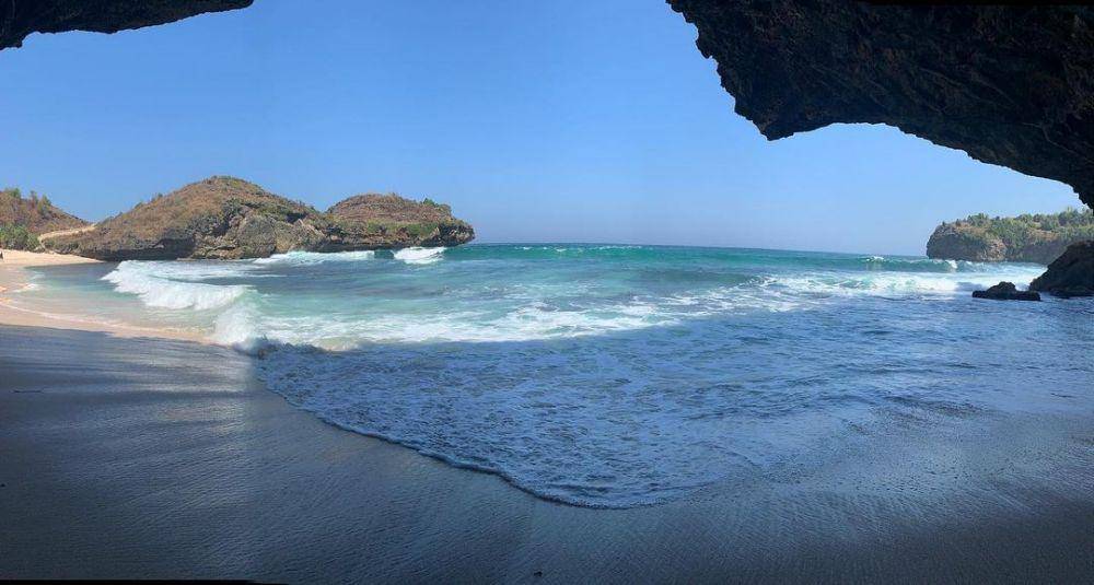 potret Pantai Srau (instagram.com/kikikurniawan06)