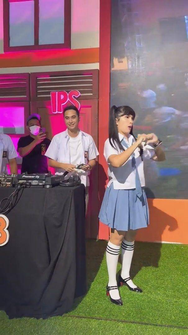 potret pesta ultah Ussy Sulistiawaty (instagram.com/_nadiastefanie_)