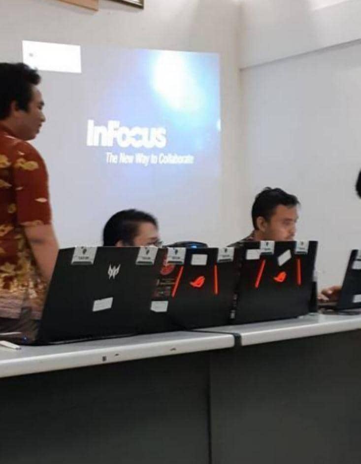 momen lucu saat presentasi di kelas (instagram.com/receh)