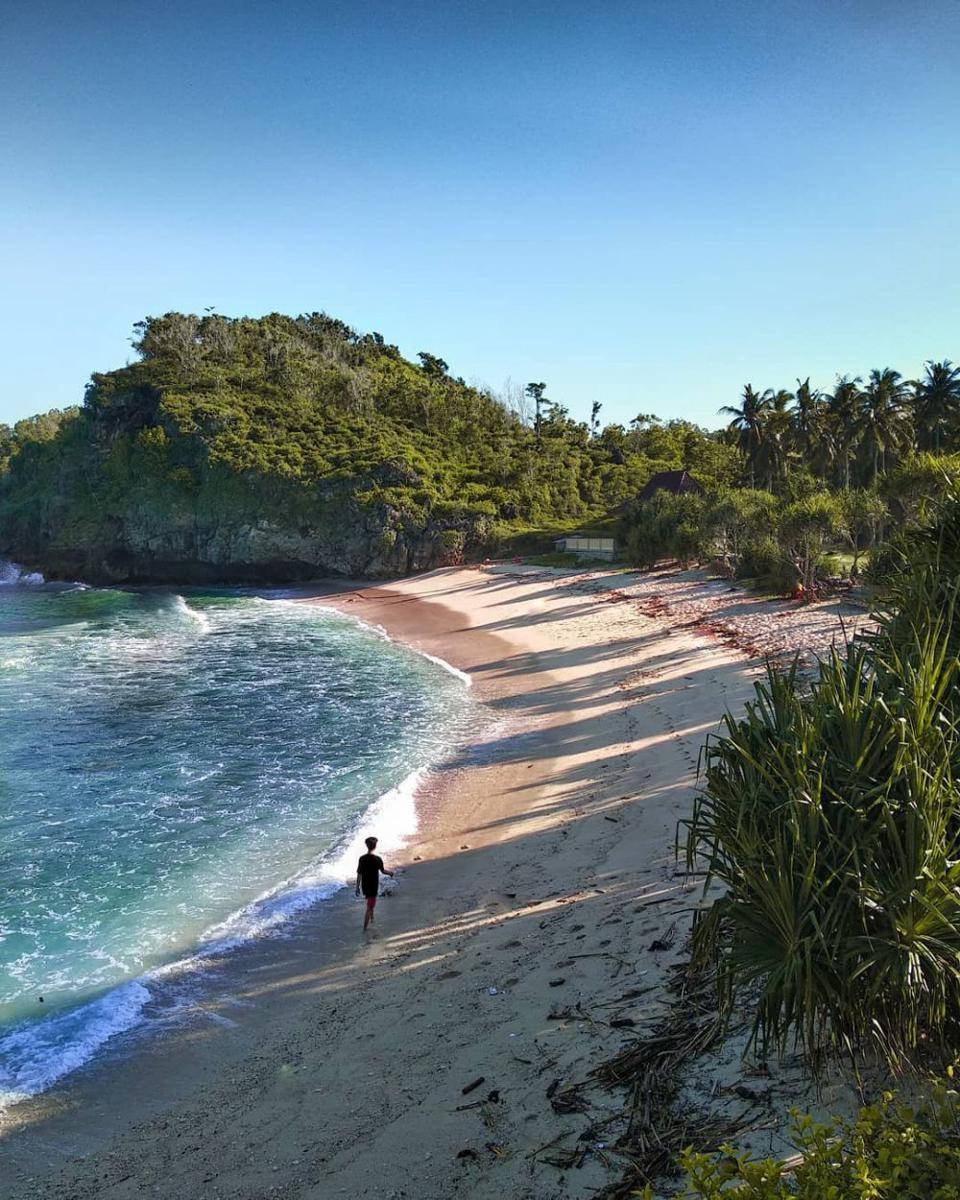 potret Pantai Srau (instagram.com/Praditya.ws)