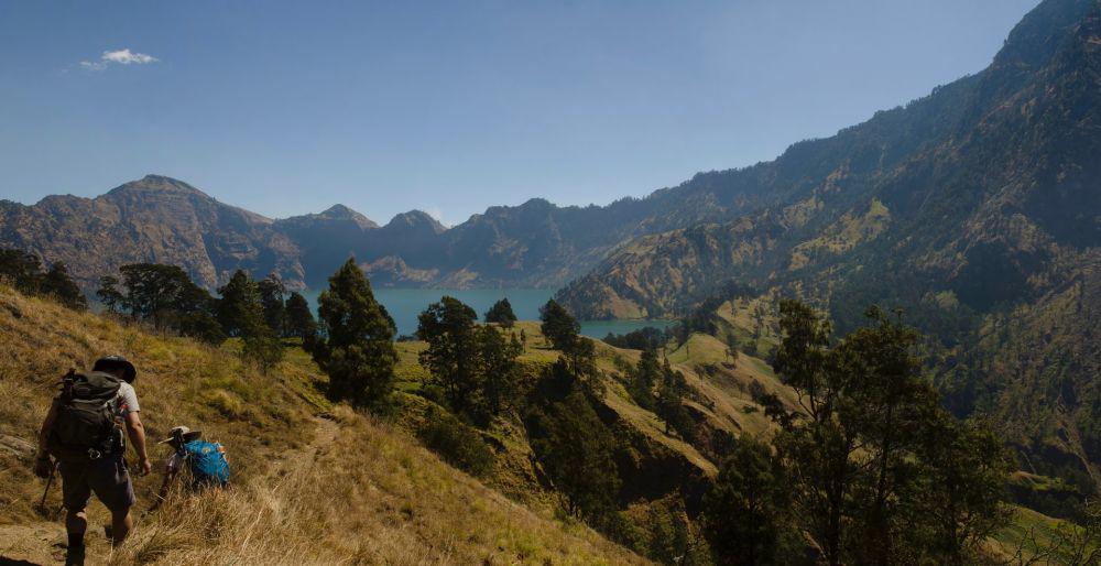Gunung Rinjani (unsplash.com/Ari Saaski)