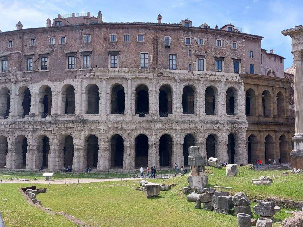 potret Teater Marcellus (instagram.com/audentes_fortuna.iuvat)
