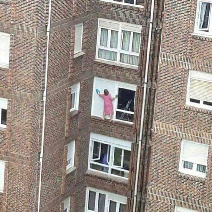 sulit dicerna logika (instagram.com/meta_visions)