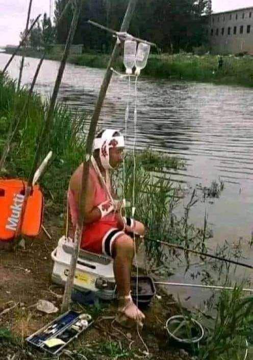 potret bapak-bapak mancing kocak (twitter.com/fbreceh)