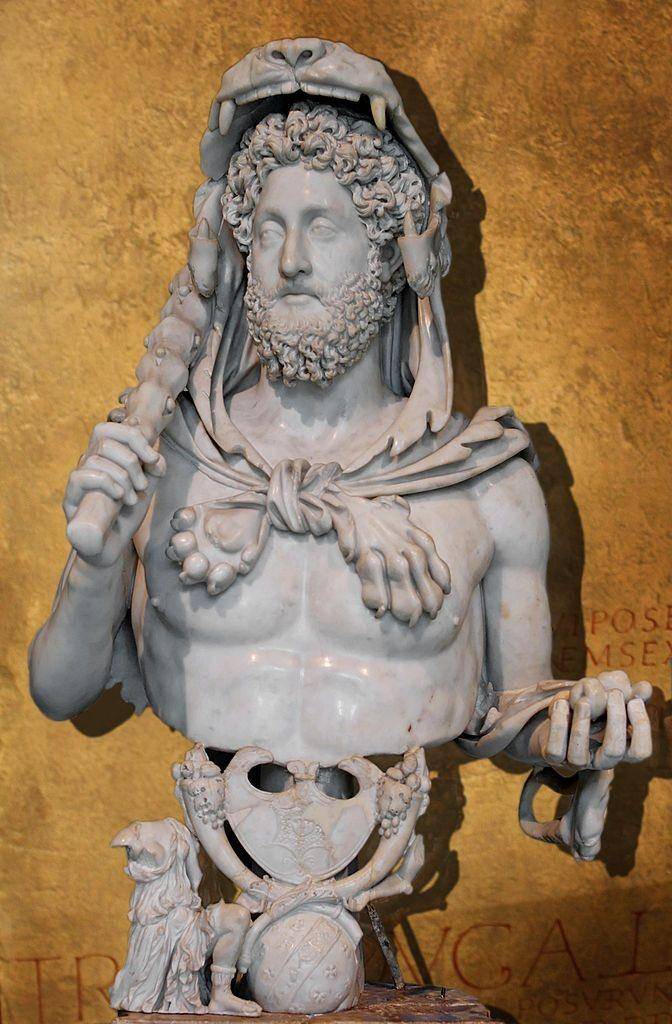 Patung Kaisar Commodus yang dimodelkan mirip Hercules. (wikimedia.org)