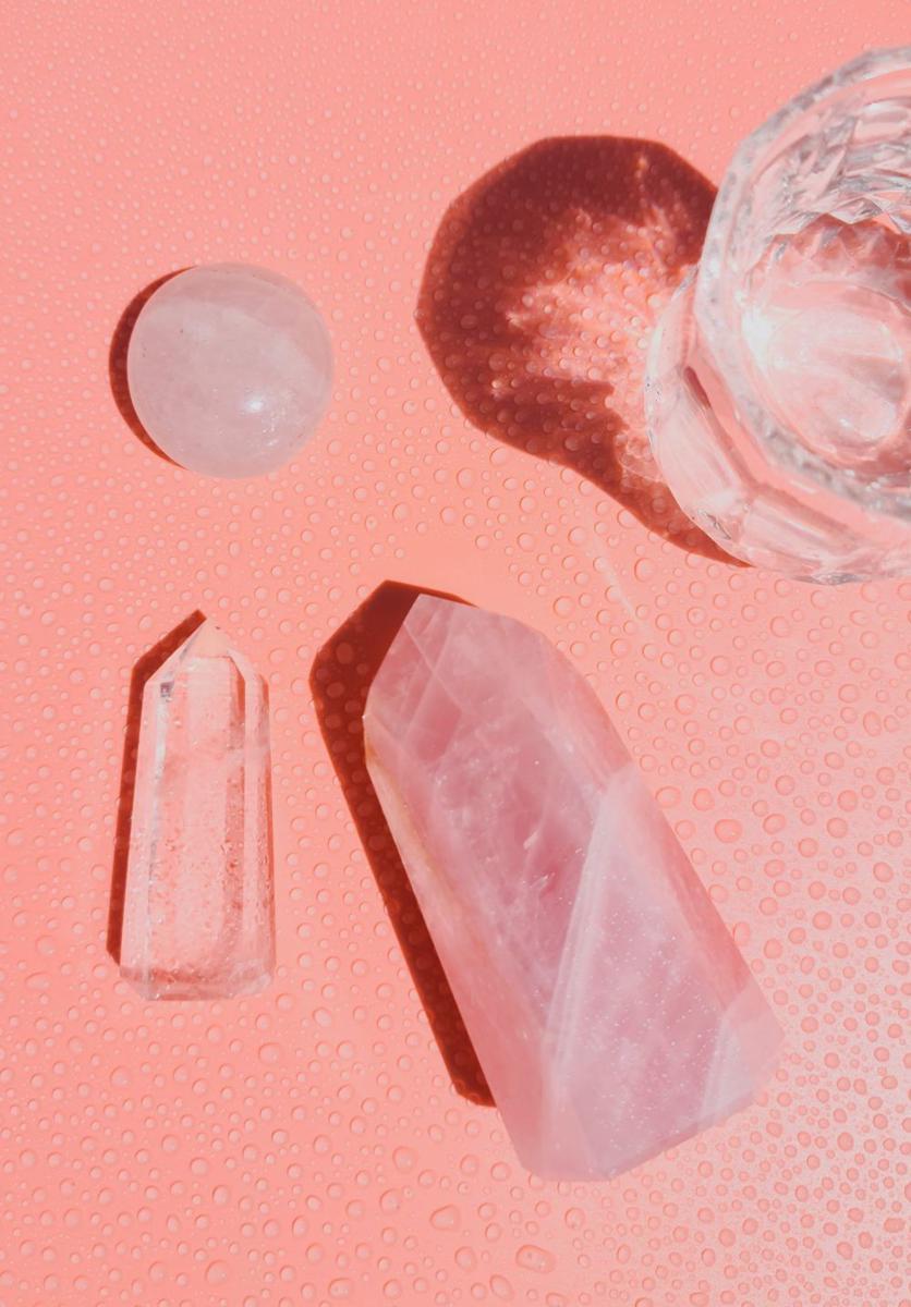 [QUIZ] Dari Kristal Warna Pink Pilihanmu, Ini Karaktermu yang Sesungguhnya