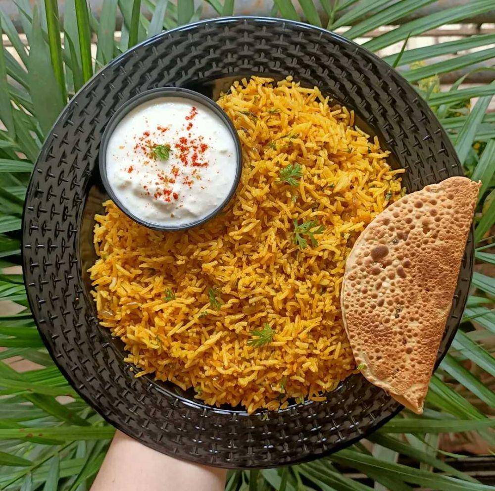 phodnicha bhaat (instagram.com/chopmunchrepeatoldaccount)