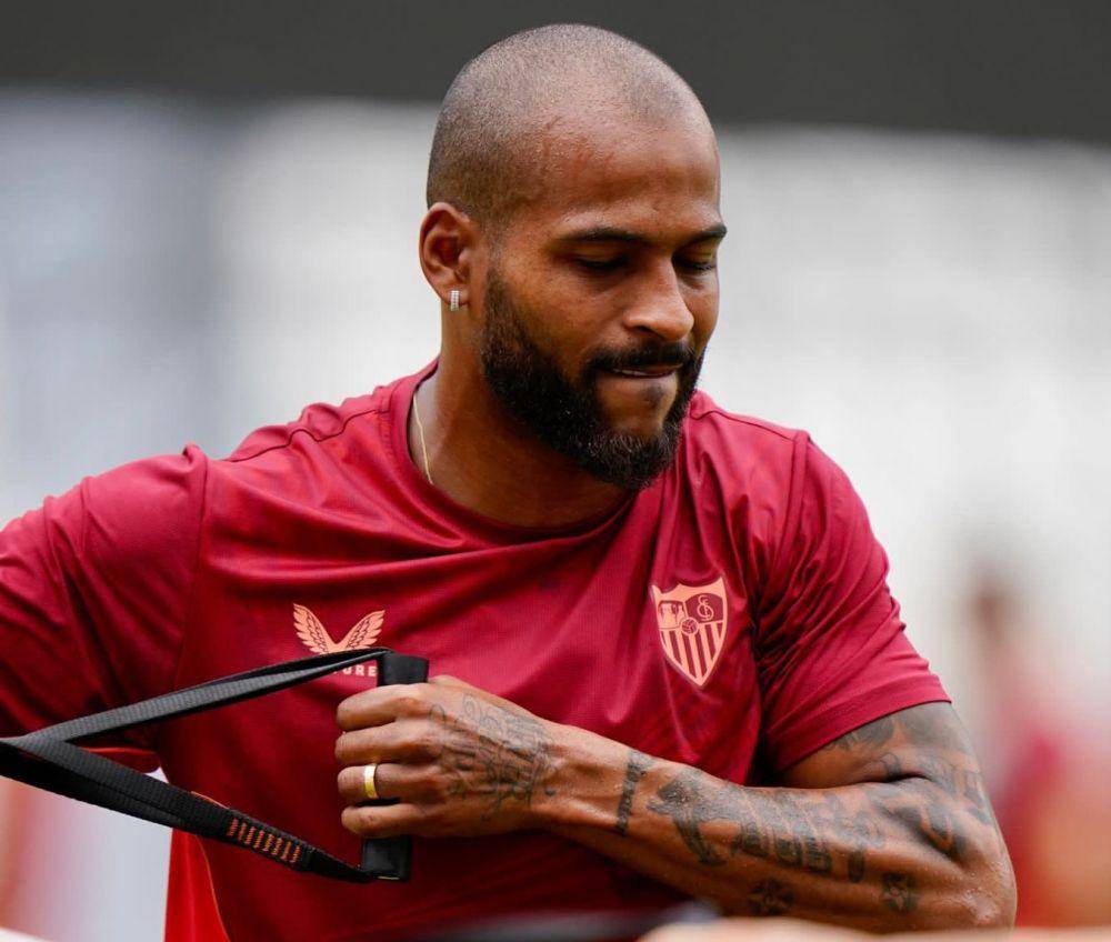 Marcao ketika ikut sesi latihan bersaam Sevilla (twitter.com/teixeira_marcao)