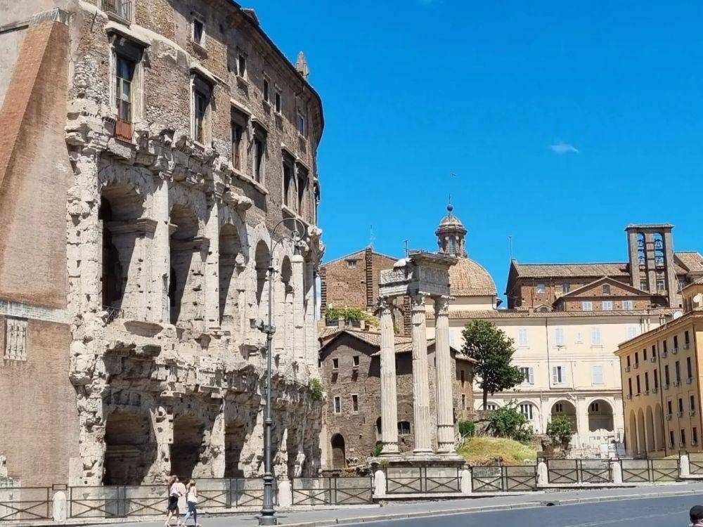 potret Teater Marcellus (instagram.com/giulio.diamante072)
