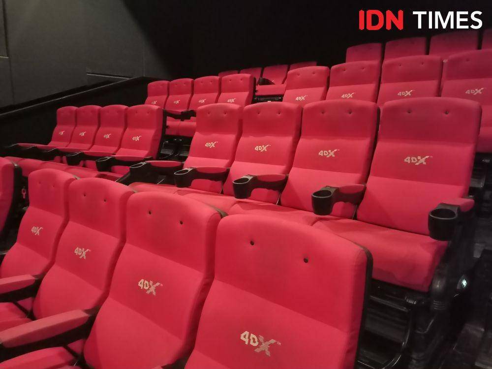 ilustrasi kursi yang ada di auditorium 4DX CGV Central Park Mall. 12 Juli 2022. (IDN Times/M. Tarmizi Murdianto)