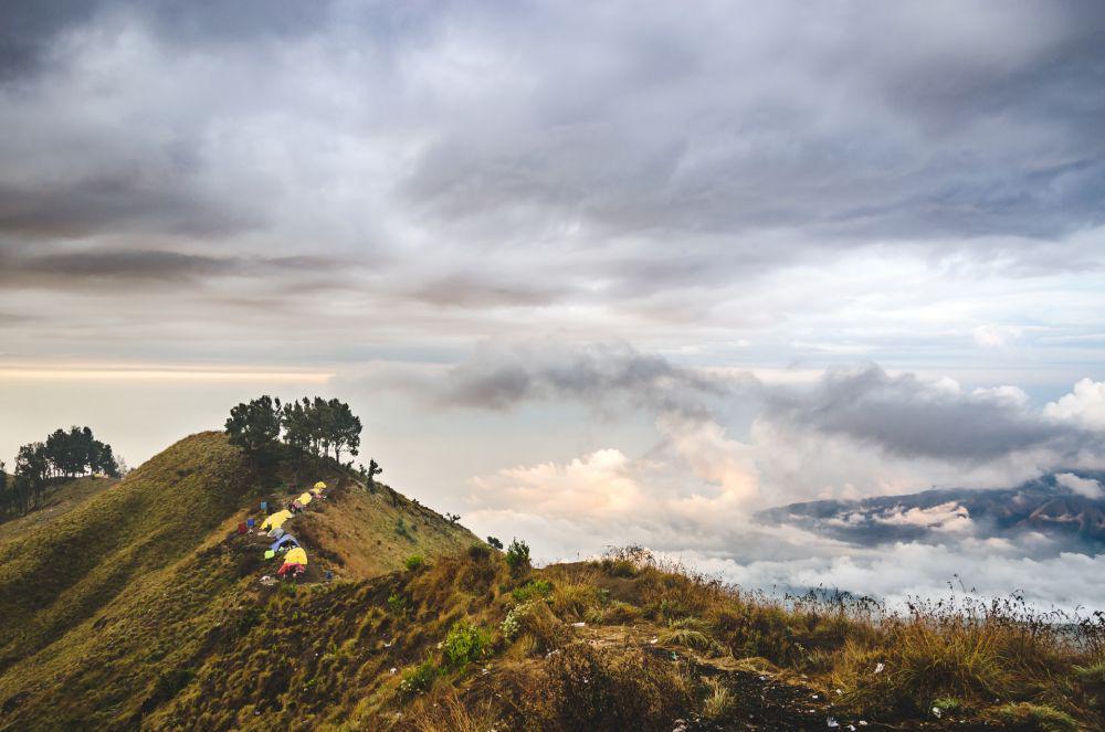 Plawangan Sembalun (unsplash.com/Jonas Verstuyft)