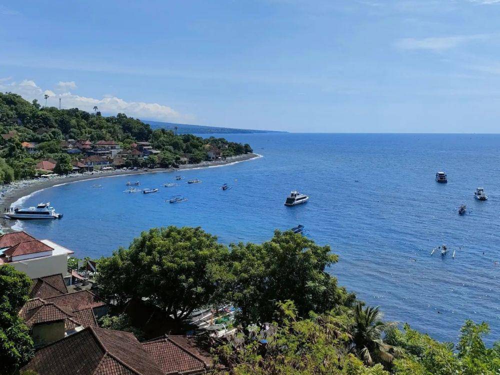 potret Pantai Amed (instagram.com/mosessgn)