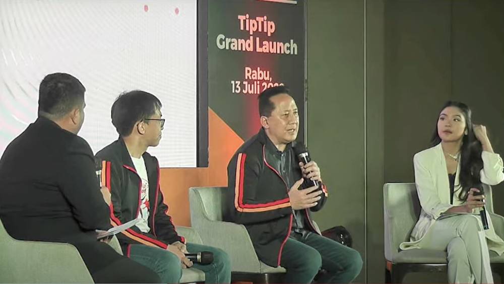 Triawan Munaf berbincang di sesi acara peluncuran Grand Launch TipTip. (youtube.com/TipTip TV)