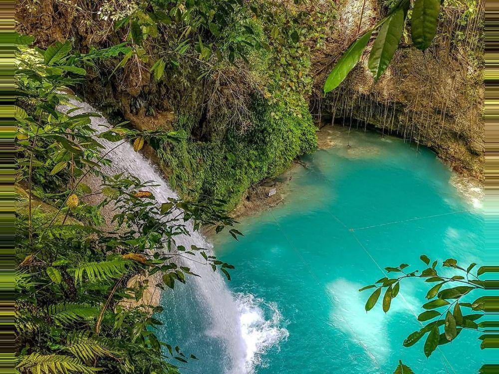 potret Air Terjun Kawasan (instagram.com/oneticketoneworld)
