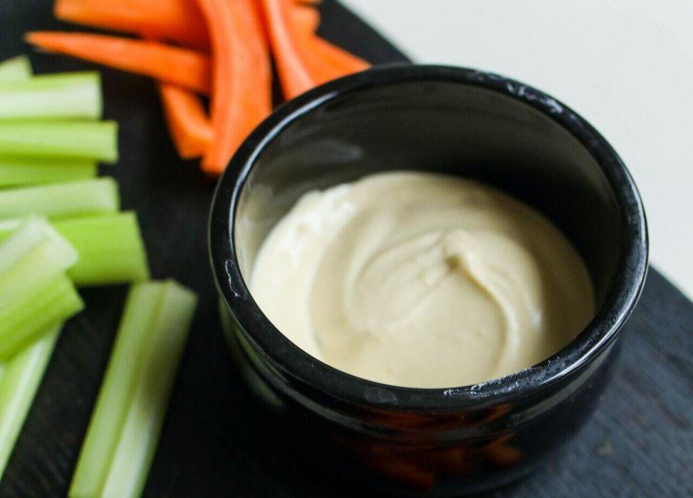 ilustrasi cream cheese saus cocol (pexels.com/Polina Tankilevitch)