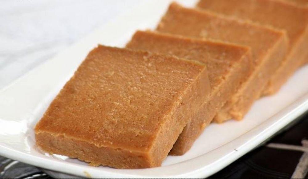 Kue delapan jam (https://www.instagram.com/pesonasriwijaya/)
