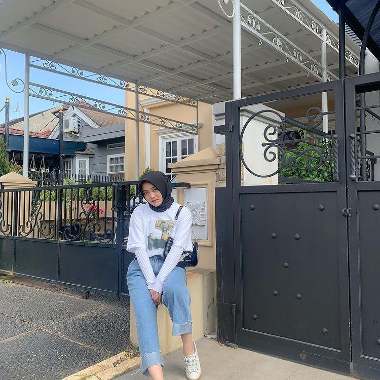 Ide outfit putih ala Putri Delina (instagram.com/putridelinaa)