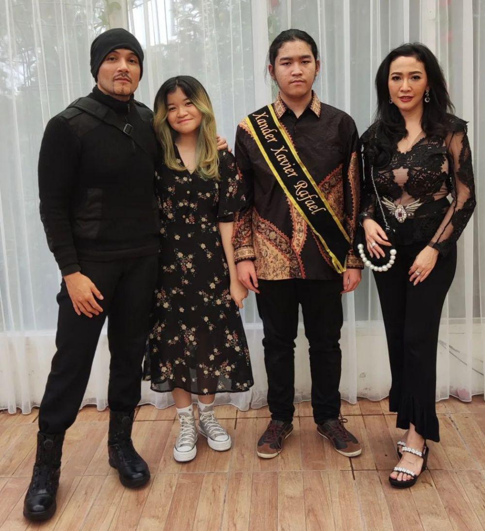 keluarga Ury Kartha dan Romy Rafael (instagram.com/uryrafaelmind)