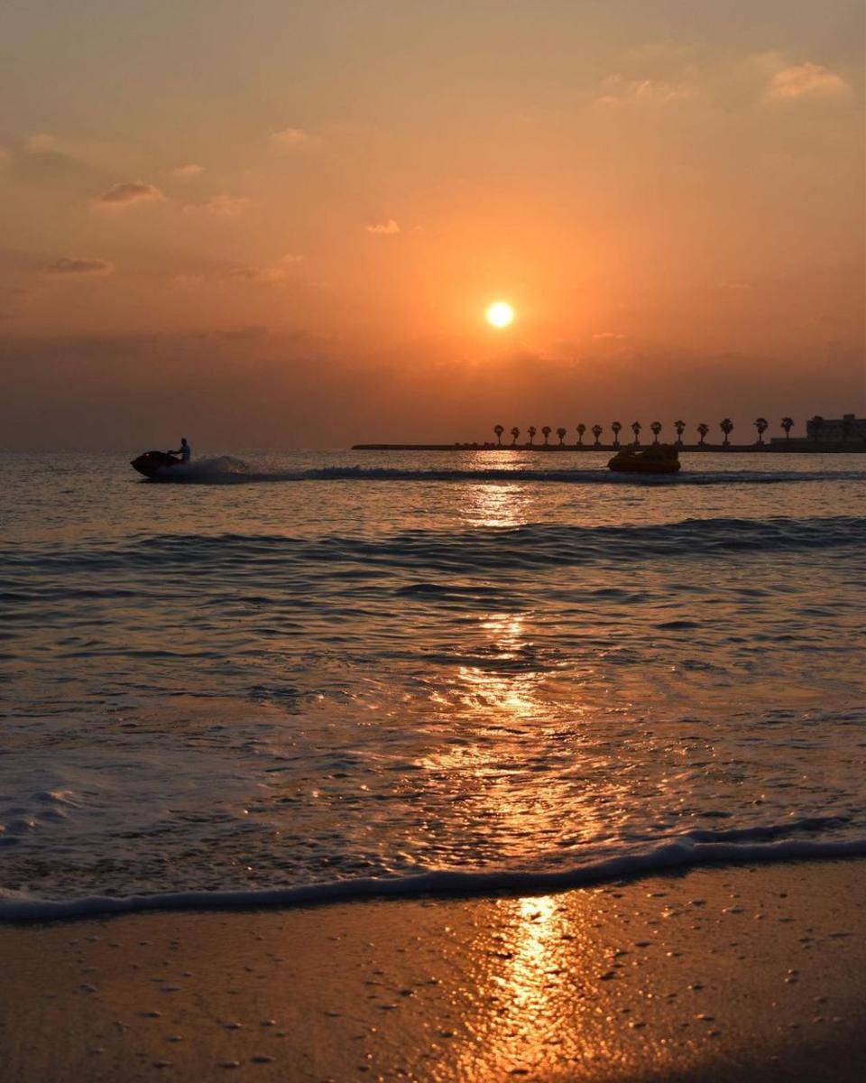 Al Ghariya Beach (instagram.com/anaz_arafa)