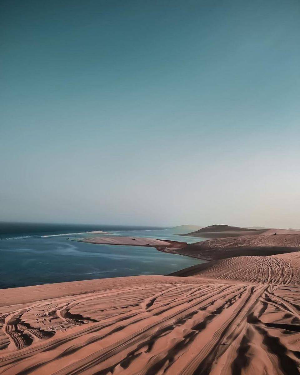 Sealine Beach (instagram.com/super_namso)