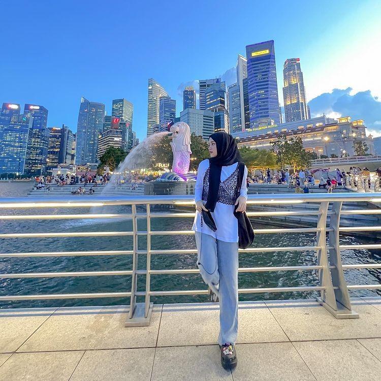 Ide outfit putih ala Putri Delina (instagram.com/putridelinaa)
