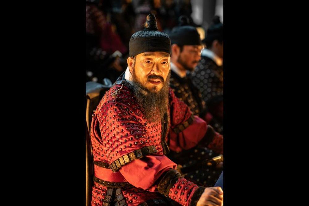 cuplikan film Hansan: Rising Dragon (instagram.com/lotteent.movie)