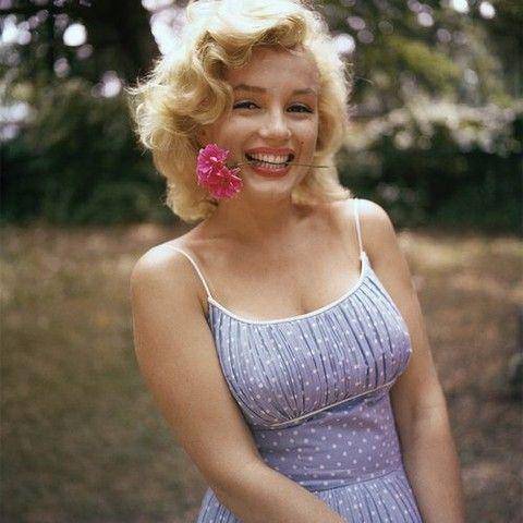 Marilyn Monroe (Instagram.com/marilynmonroe)