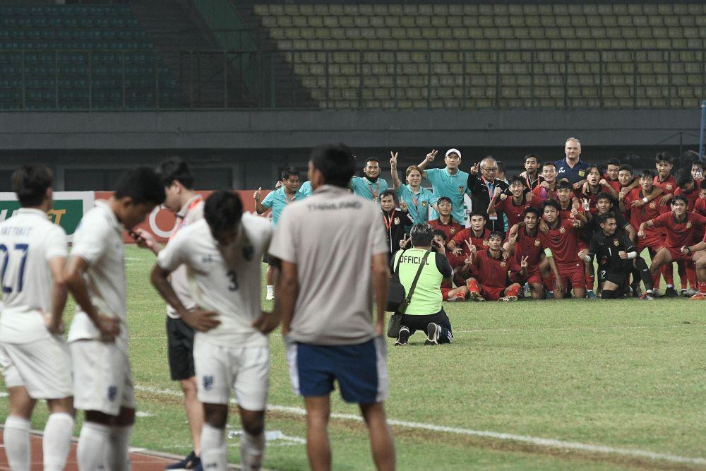 Timnas Laos di Piala AFF U-19 2022. (ANTARA FOTO/Fakhri Hermansyah)
