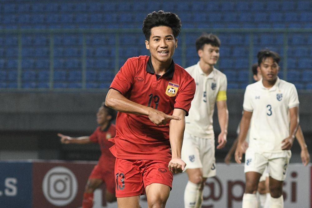 Timnas Laos di Piala AFF U-19 2022. (ANTARA FOTO/Fakhri Hermansyah)
