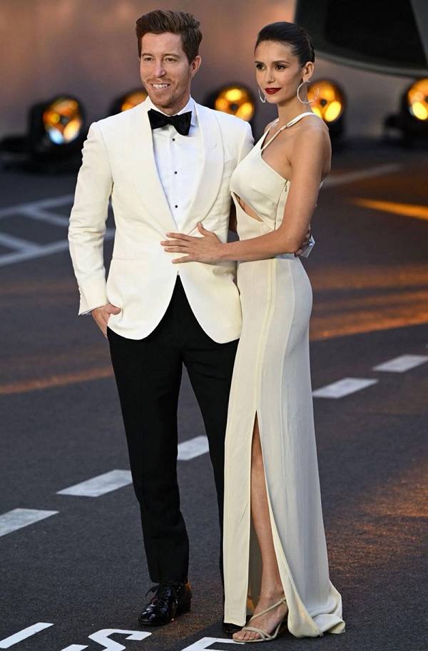 potret Nina Dobrev dan Shaun White (instagram.com/nina)