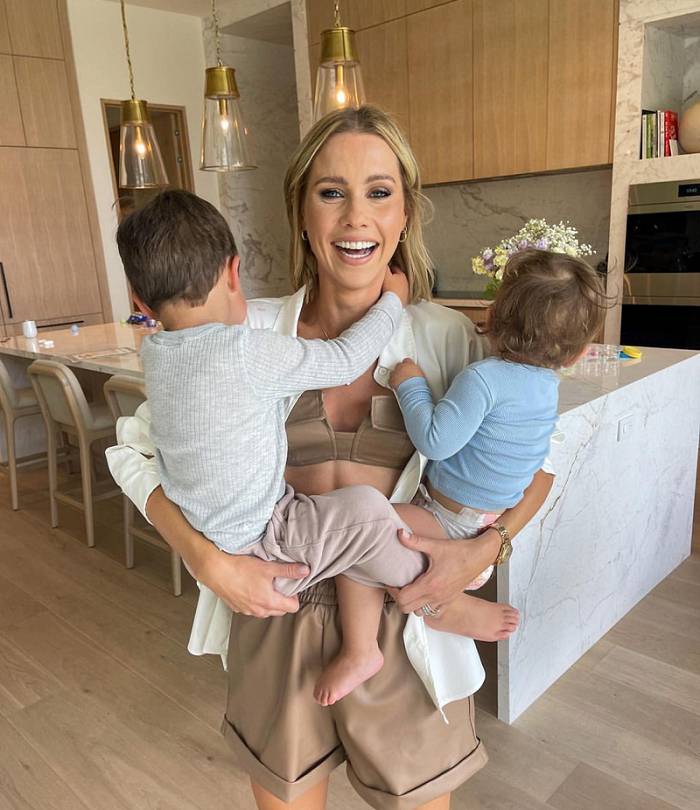 potret Claire Holt (instagram.com/claireholt)