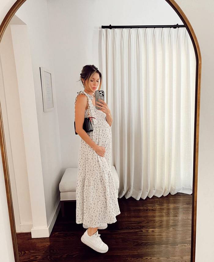 potret Kayla Ewell (instagram.com/kaylaewell)