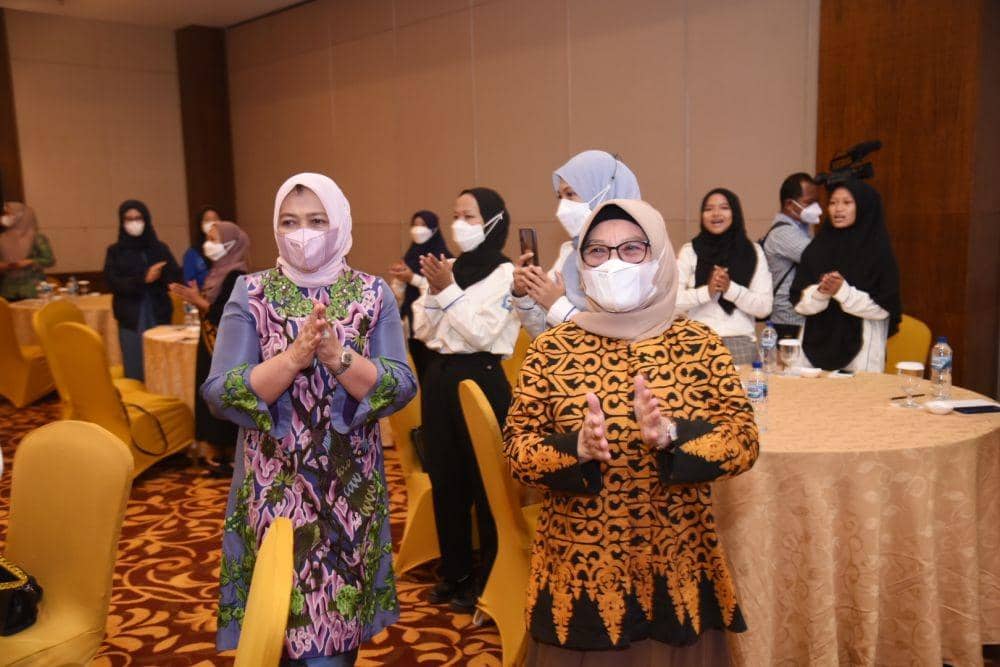 Ketua Tim Penggerak (TP) PKK Provinsi Sumatera Utara (Sumut) Nawal Lubis mengajak seluruh forum anak kabupaten/kota se-Sumut untuk menjadi Pelopor dan Pelapor (P2), apabila melihat hal-hal yang tidak layak dalam pemenuhan hak dan perlindungan anak sebagai generasi muda bangsa. (Istimewa/IDN Times)