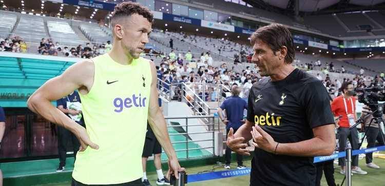Ivan Perisic & Antonio Conte (tottenhamhotspur.com)