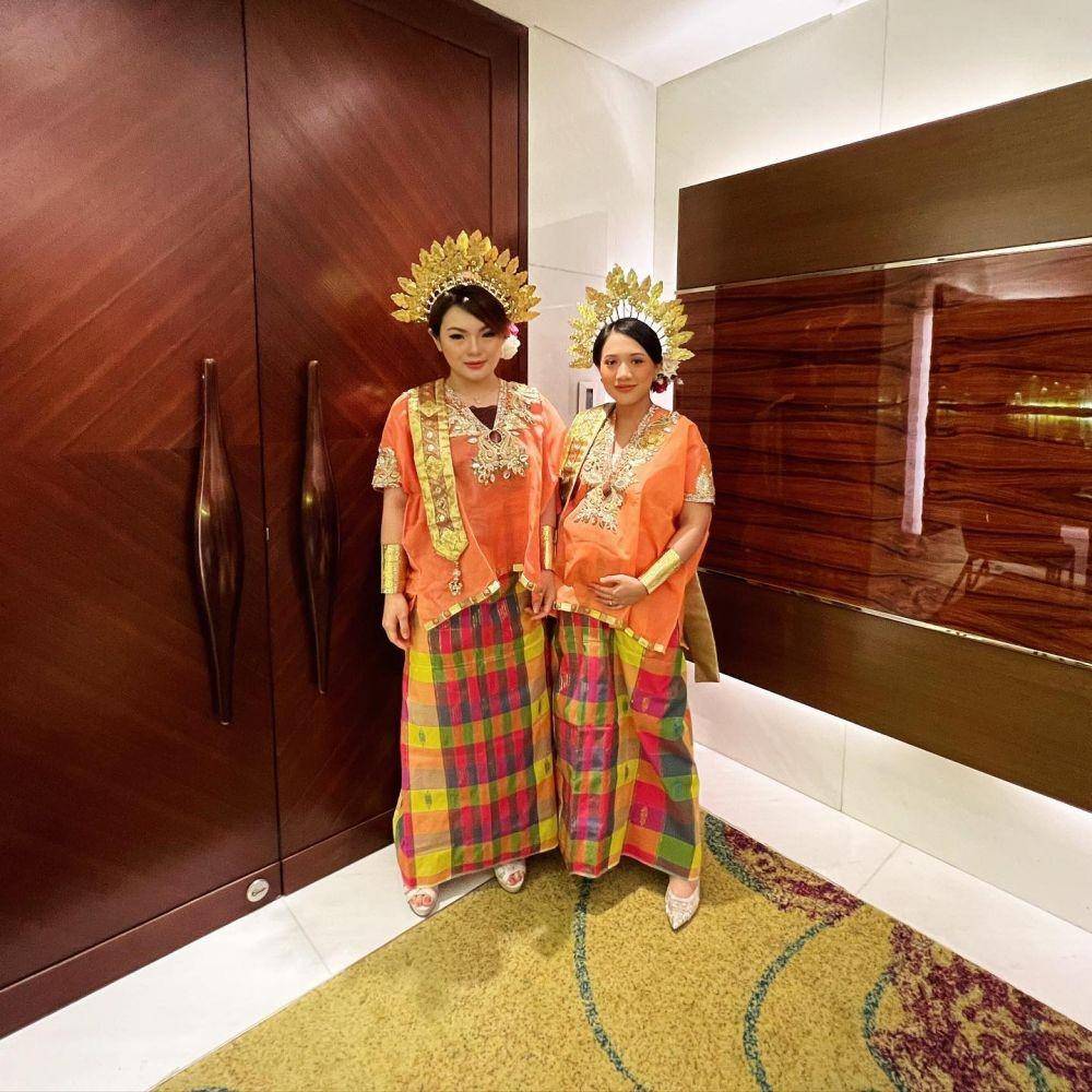 Baju Bodo Modern (instagram.com/hillarybrigitta)