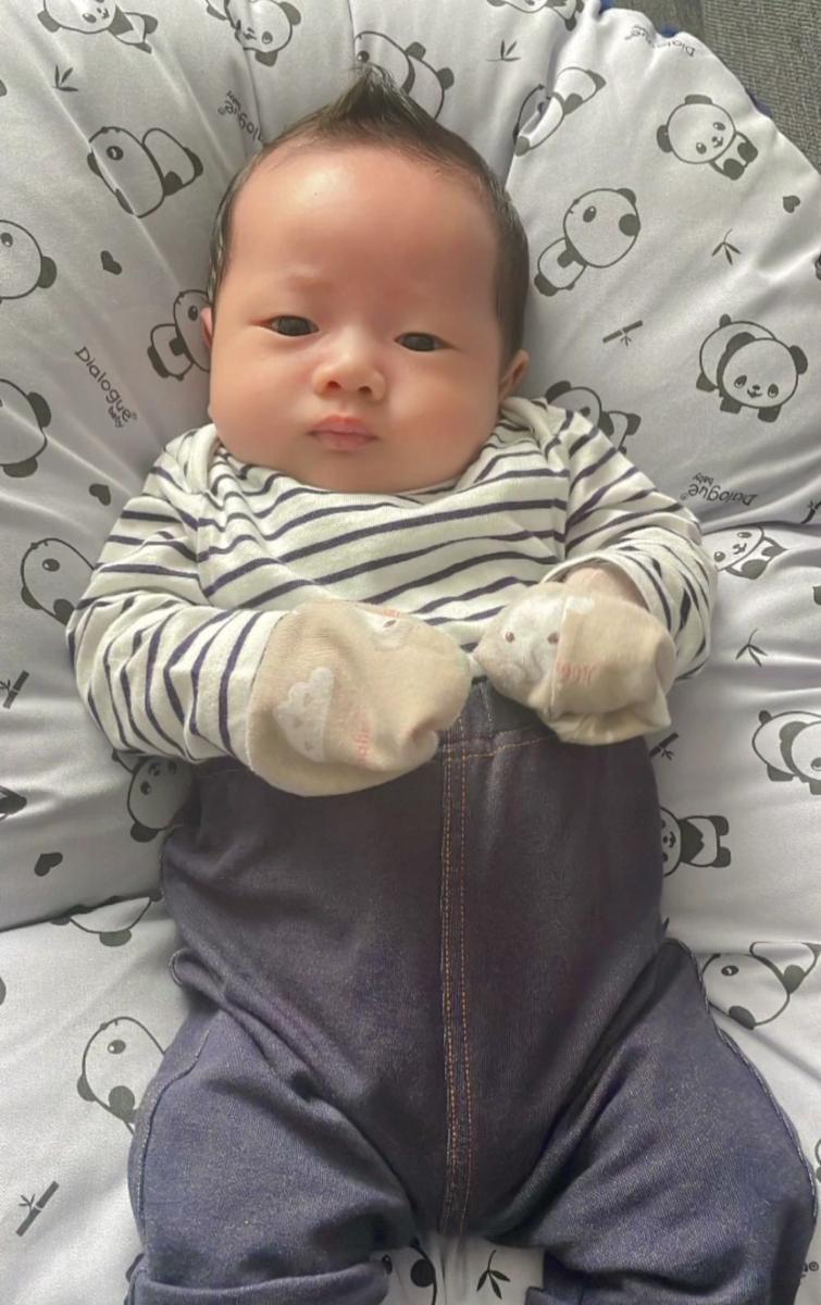 Ustadz Syam Momong Anak (instagram.com/jihan.ghazali)