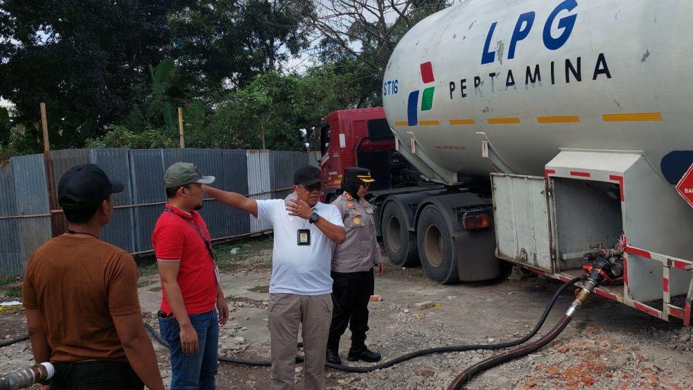 Puluhan Ton Gas LPG Bersubsidi Dimasukkan Tabung Non-subsidi di Subang