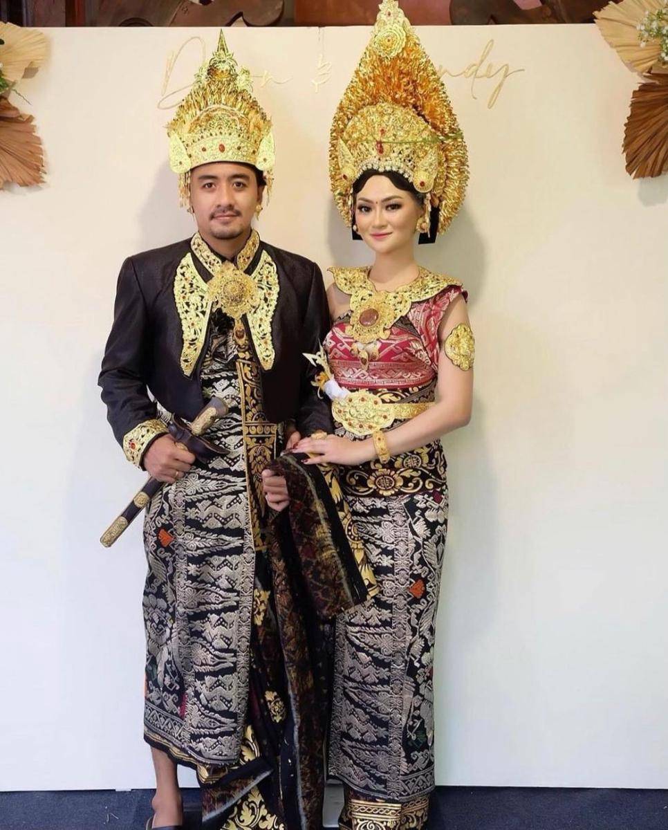 Gaya Artis Berbalut Busana Adat Bali (instagram.com/nindypricilia)