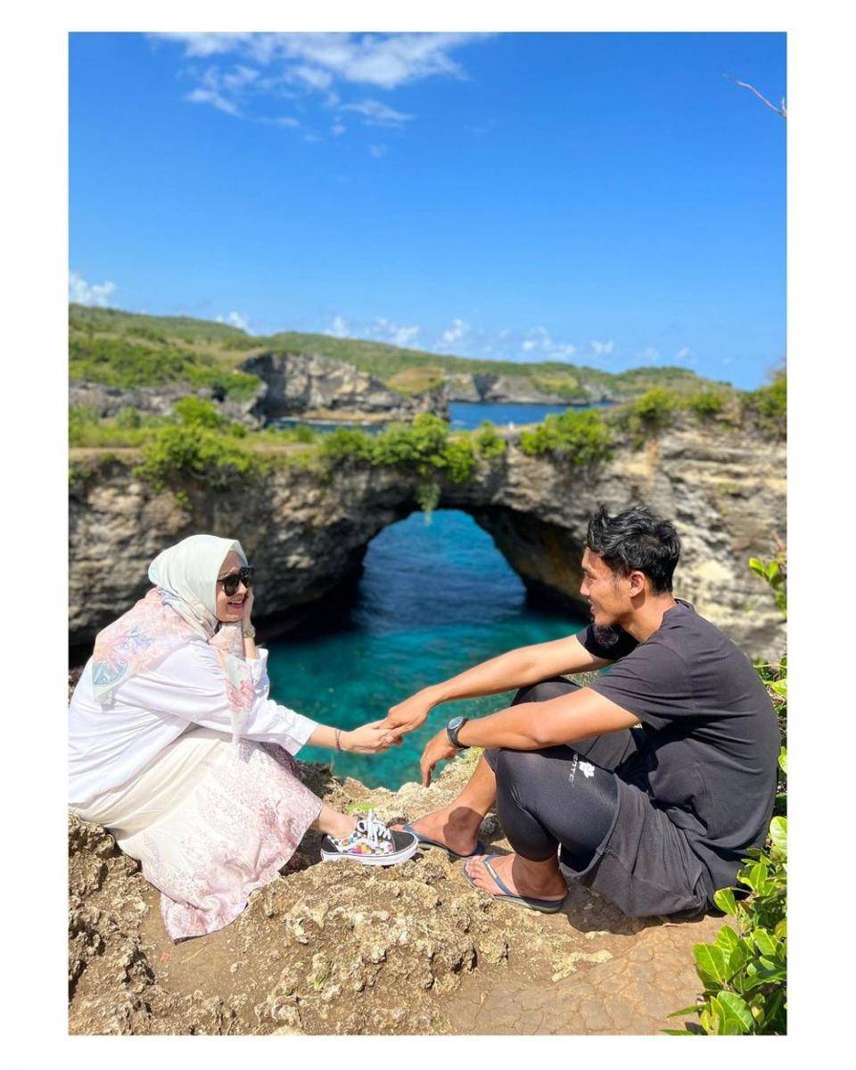 anniversary ke-10 Okie Agustina dan Gunawan (instagram.com/okieagustina_)