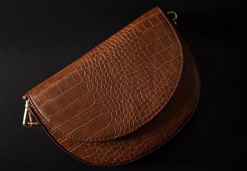 ilustrasi saddle bag (pexels.com/Dominika Roseclay)