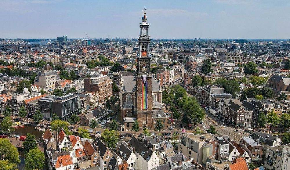 Amsterdam (instagram.com/amsterdamview)