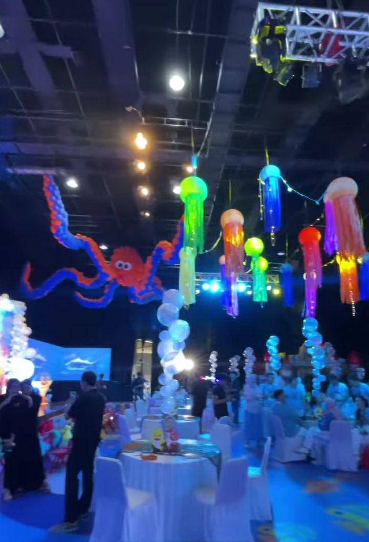dekorasi ruangan ulang tahun Gala Sky (Instagram.com/thariqhalilintar)
