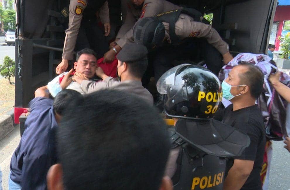 32 Pembela D'Caldera Coffee yang Ditangkap Polisi Dibebaskan