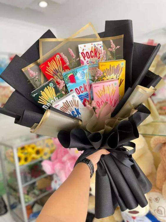 ilustrasi bouquet snack (pinterest.com/Nurulnajmi Work)