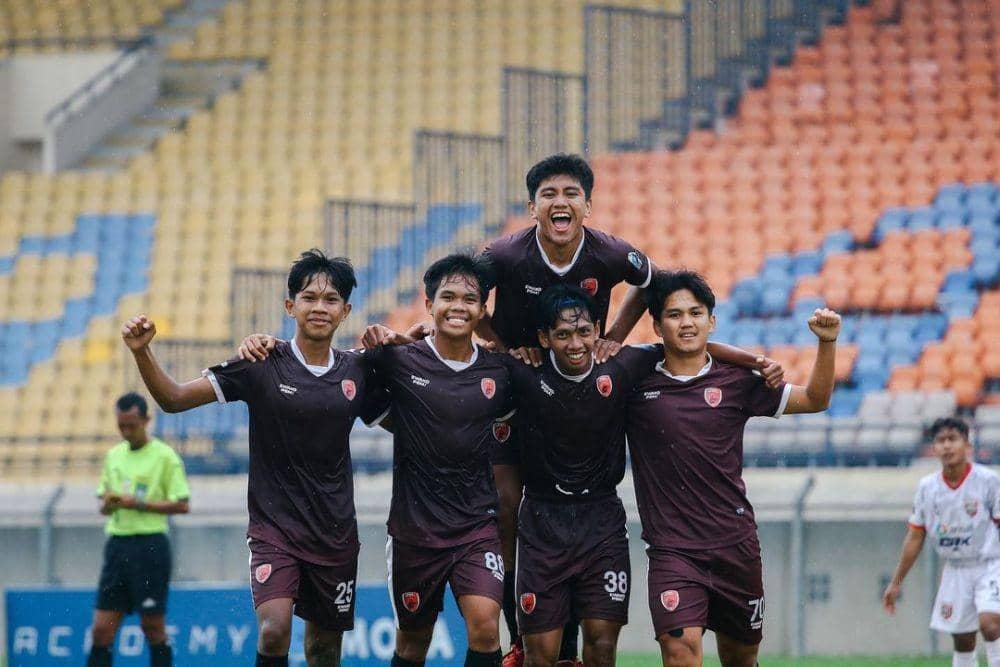 Beberapa pemain PSM Makassar U-18 di ajang Elite Pro Acadeny U-18 musim 2021. (Instagram.com/yayat7jr)