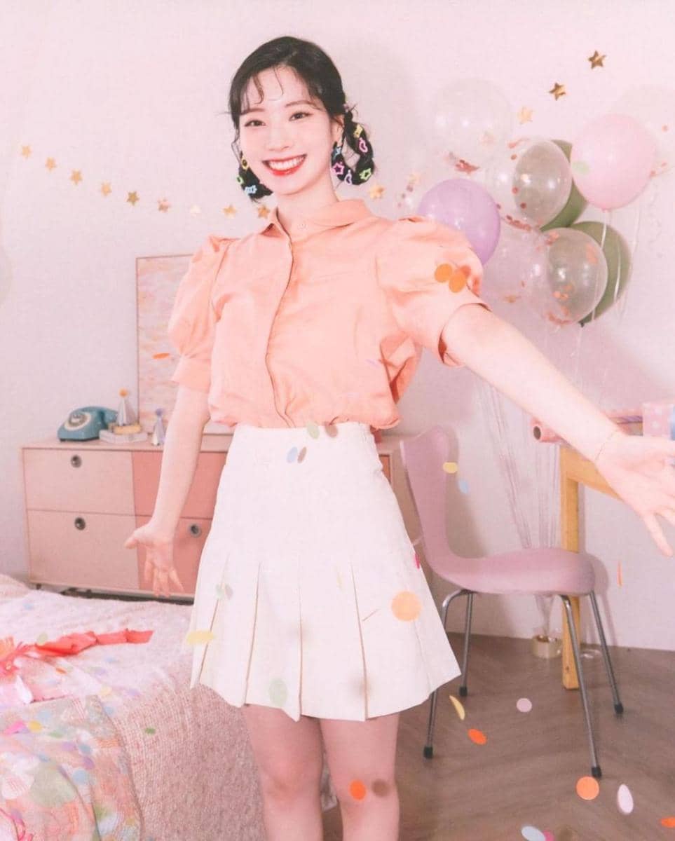 outfit dahyun twice (instagram.com/dahyuntwicey)