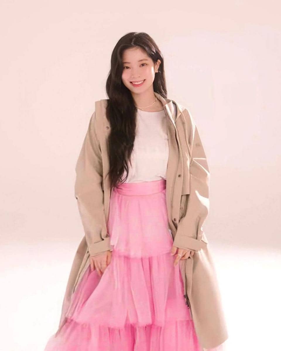 outfit dahyun twice (instagram.com/dahyunberry)