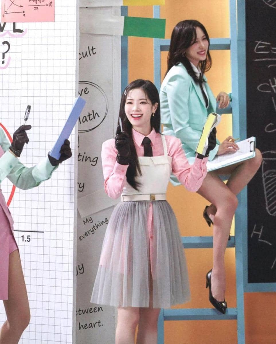 outfit dahyun twice (instagram.com/dahyunberry)